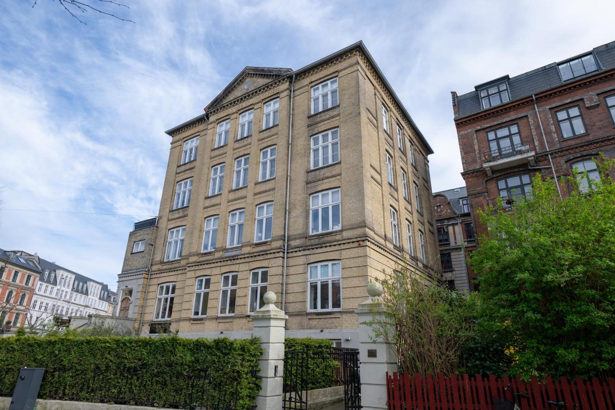 Unique 3 Bedroom Apartment In Vibrant Frederiksberg Copenhague Exterior foto