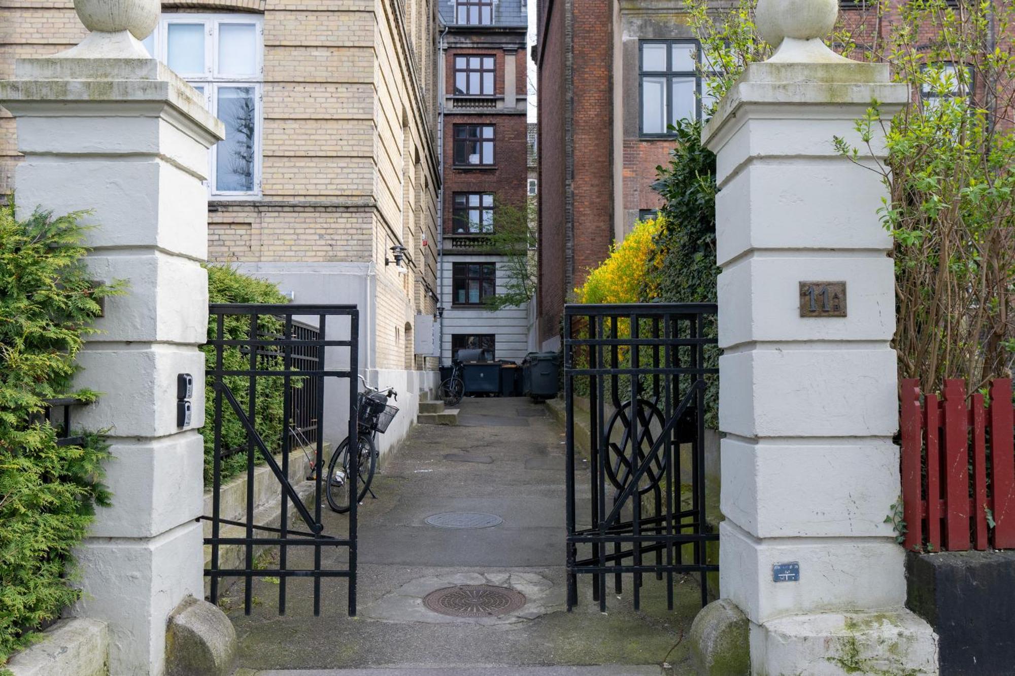 Unique 3 Bedroom Apartment In Vibrant Frederiksberg Copenhague Exterior foto